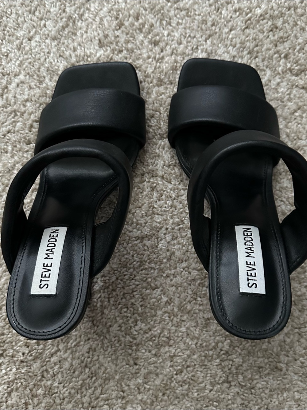 Rare Steve Madden Black Padded Strap Slide Mules